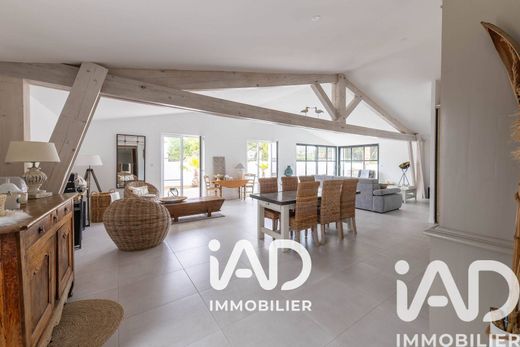 Villa in Sainte-Marie-de-Ré, Charente-Maritime