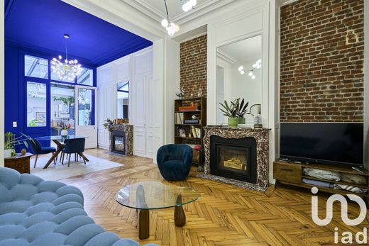 아파트 / Lille, North