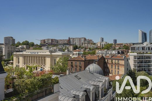 Apartment in Puteaux, Hauts-de-Seine