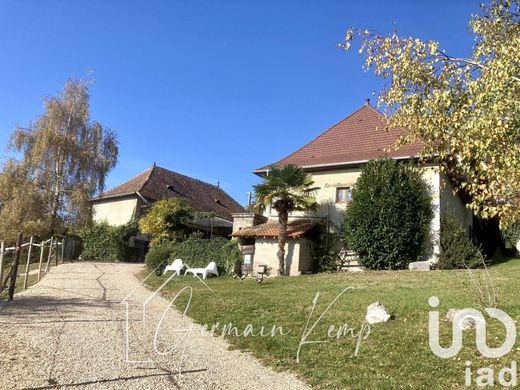 Villa à Saint-Genix-sur-Guiers, Savoie