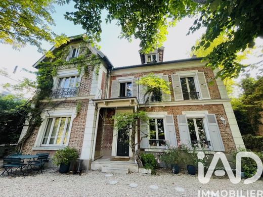 Villa in Saint-Cloud, Hauts-de-Seine
