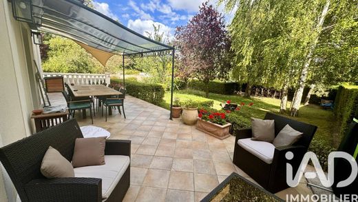 Villa in Chatou, Yvelines