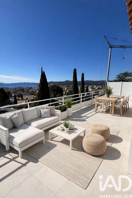 Apartment in Le Lavandou, Var