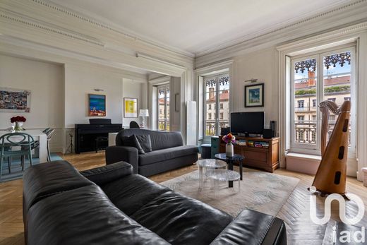 Apartment / Etagenwohnung in Lyon, Rhône