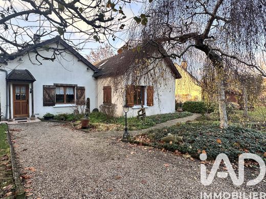 Villa in Le Thillay, Val d'Oise