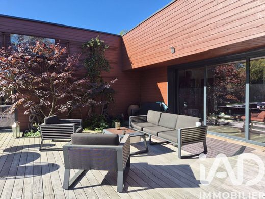 Villa in Choisel, Yvelines