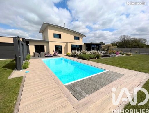 Villa in Saint-Renan, Finistère