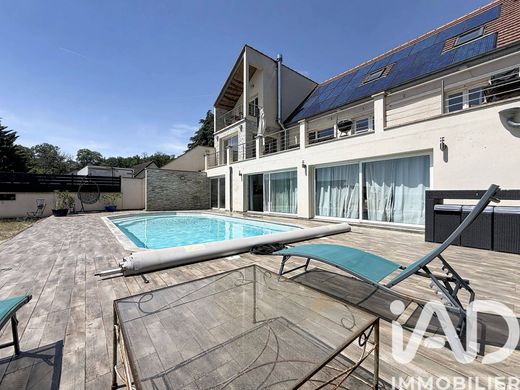 Villa in Linas, Essonne