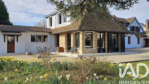 Villa in Le Vaudreuil, Eure