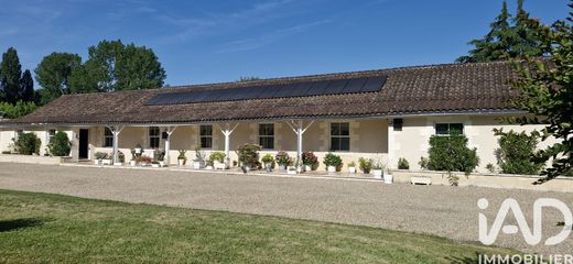 Villa a Saint-Seurin-de-Prats, Dordogna