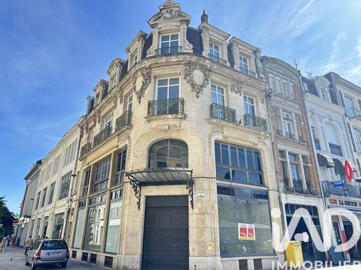 Edificio en Douai, Norte