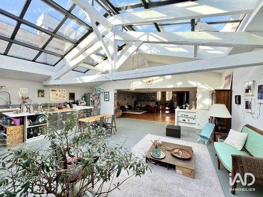 Office in Bordeaux, Gironde