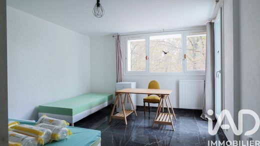 ﺷﻘﺔ ﻓﻲ Champs-sur-Marne, Seine-et-Marne