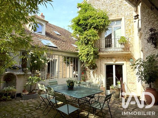 Villa in Montfort-l'Amaury, Yvelines