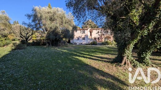 Villa in Le Rouret, Alpes-Maritimes