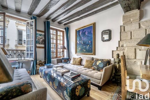 Apartment / Etagenwohnung in Temple, Rambuteau – Francs Bourgeois, Réaumur, Paris