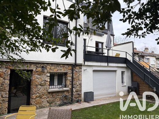 Villa - Suresnes, Hauts-de-Seine