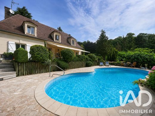 Villa in Maule, Yvelines