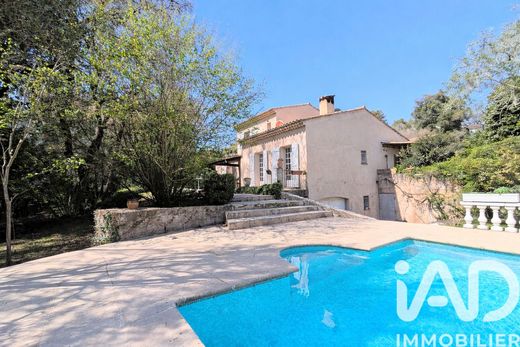 Villa in Roquefort-les-Pins, Alpes-Maritimes
