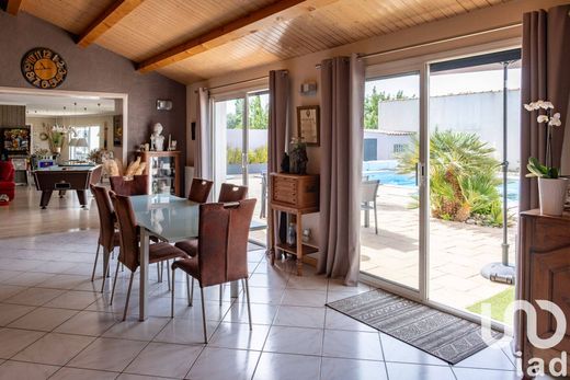 Villa in La Rochelle, Charente-Maritime