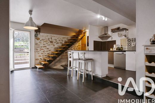 Villa in Plan-d'Aups-Sainte-Baume, Var