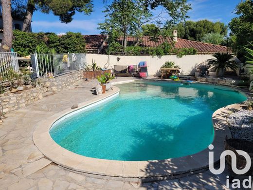 Villa Rognac, Bouches-du-Rhône