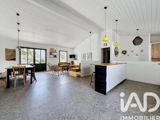 Villa in La Couarde-sur-Mer, Charente-Maritime