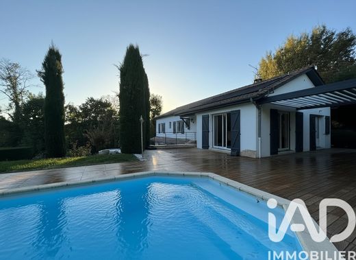 Willa w Écully, Rhône