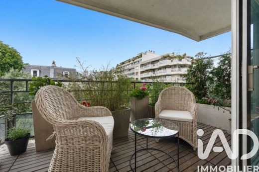 Apartment / Etagenwohnung in Saint-Mandé, Val-de-Marne