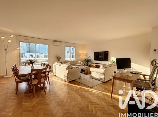 Apartment in Courbevoie, Hauts-de-Seine