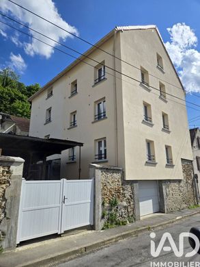 Edificio en La Ferté-sous-Jouarre, Sena y Marne