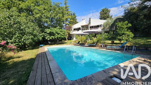 Villa in Saint-Jeannet, Alpes-Maritimes