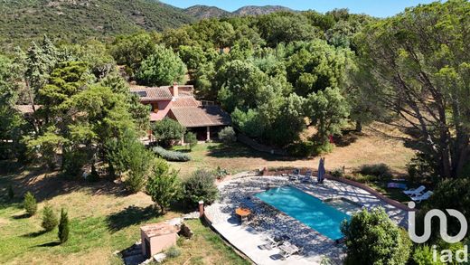 Villa in Bormes-les-Mimosas, Var