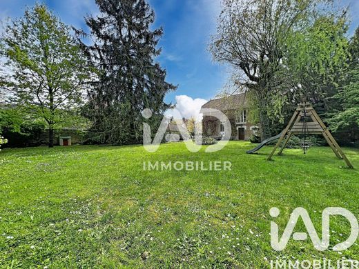 Villa a Tournan-en-Brie, Seine-et-Marne