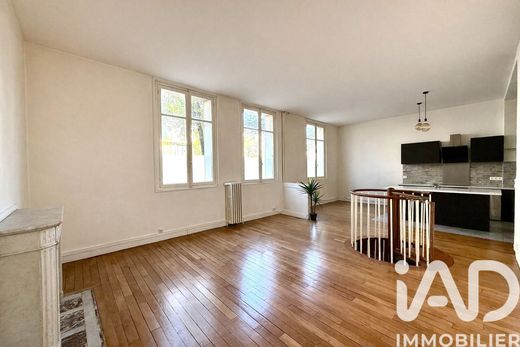 Apartment in Monceau, Courcelles, Ternes, Paris