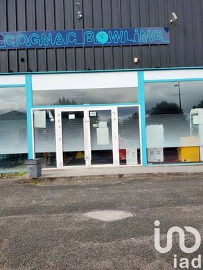 Edificio en Châteaubernard, Charenta