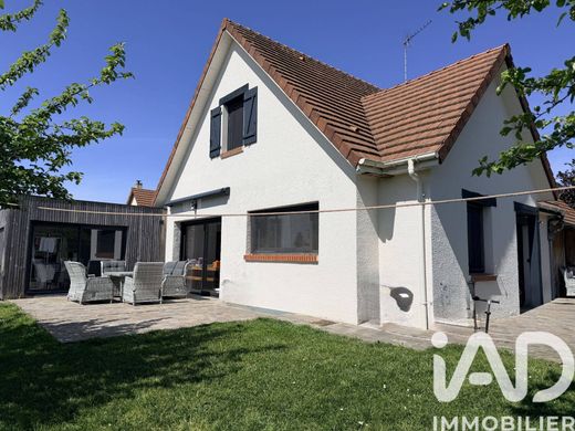 Villa in Touques, Calvados