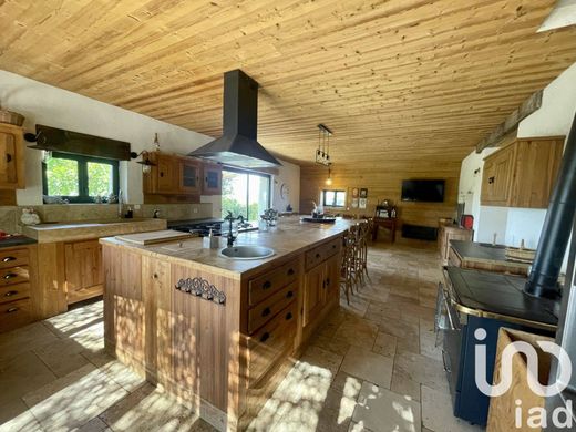 Villa a Vernioz, Isère