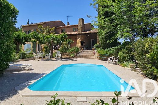Villa in Gardanne, Bouches-du-Rhône