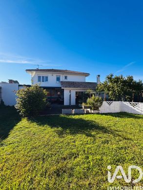 Villa in Pessac, Gironde