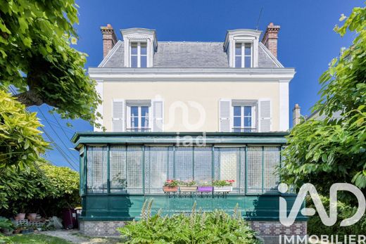 Villa in Lagny-sur-Marne, Seine-et-Marne