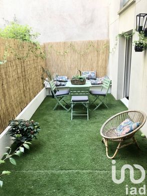 Apartment / Etagenwohnung in Belleville, Père-Lachaise, Ménilmontant, Paris