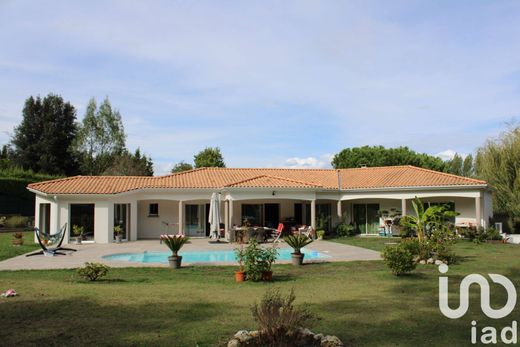 ﻓﻴﻼ ﻓﻲ Baron, Gironde