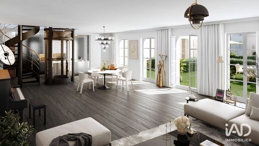 Apartment in Saint-Germain-en-Laye, Yvelines