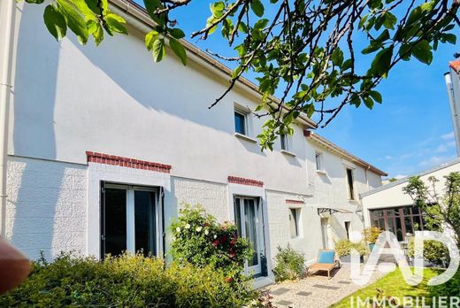 Villa in Clamart, Hauts-de-Seine