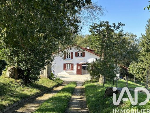Villa in Urt, Pyrénées-Atlantiques