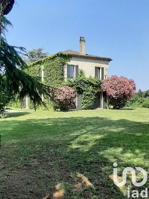 Willa w Sainte-Foy-la-Grande, Gironde