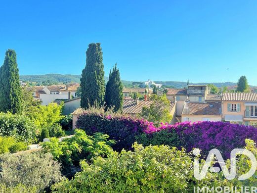 Complexes résidentiels à Saint-Tropez, Var