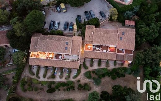 Edificio en Le Lavandou, Var