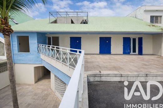 Residential complexes in Marigot